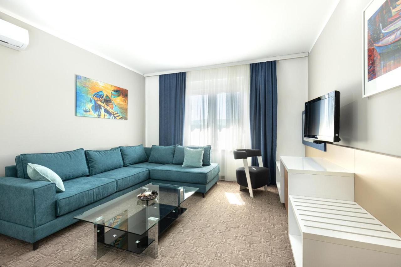 River Inn Stari Banovci 외부 사진