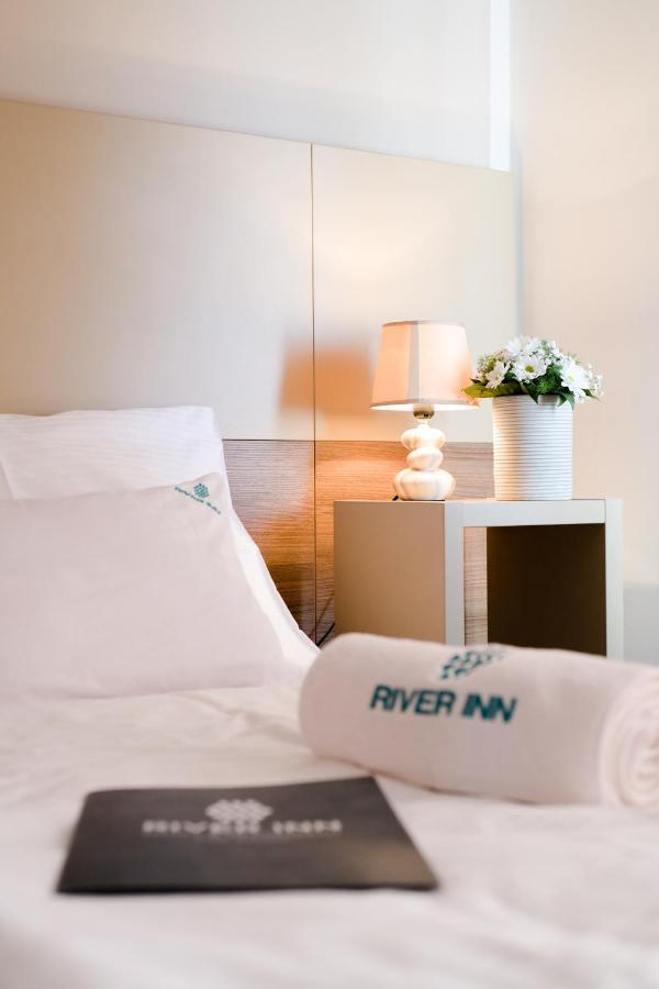 River Inn Stari Banovci 외부 사진