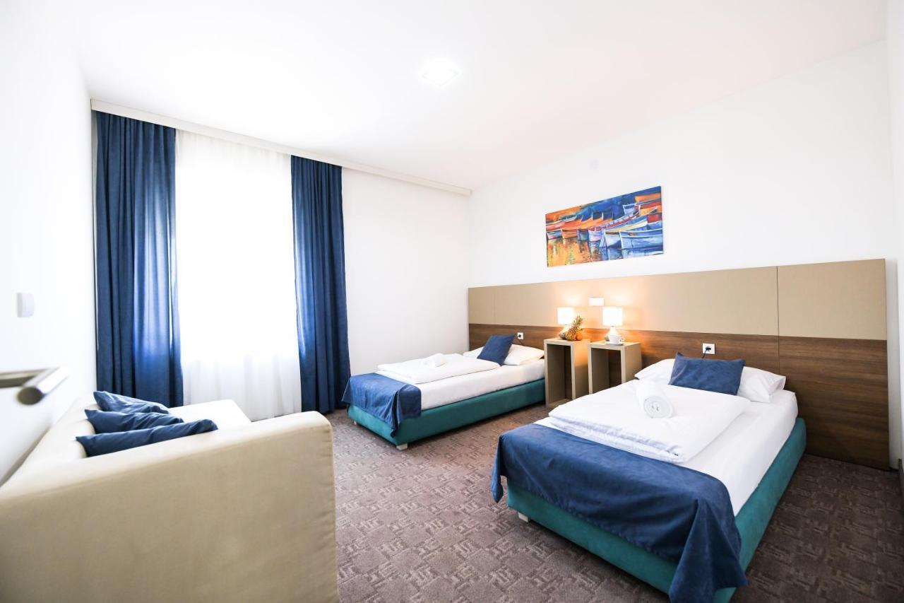 River Inn Stari Banovci 외부 사진