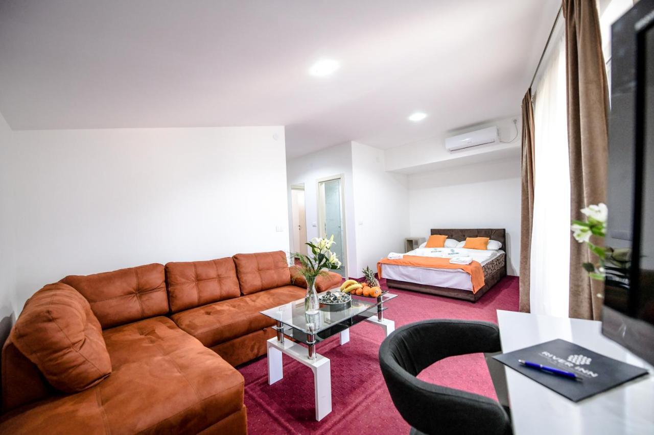 River Inn Stari Banovci 외부 사진