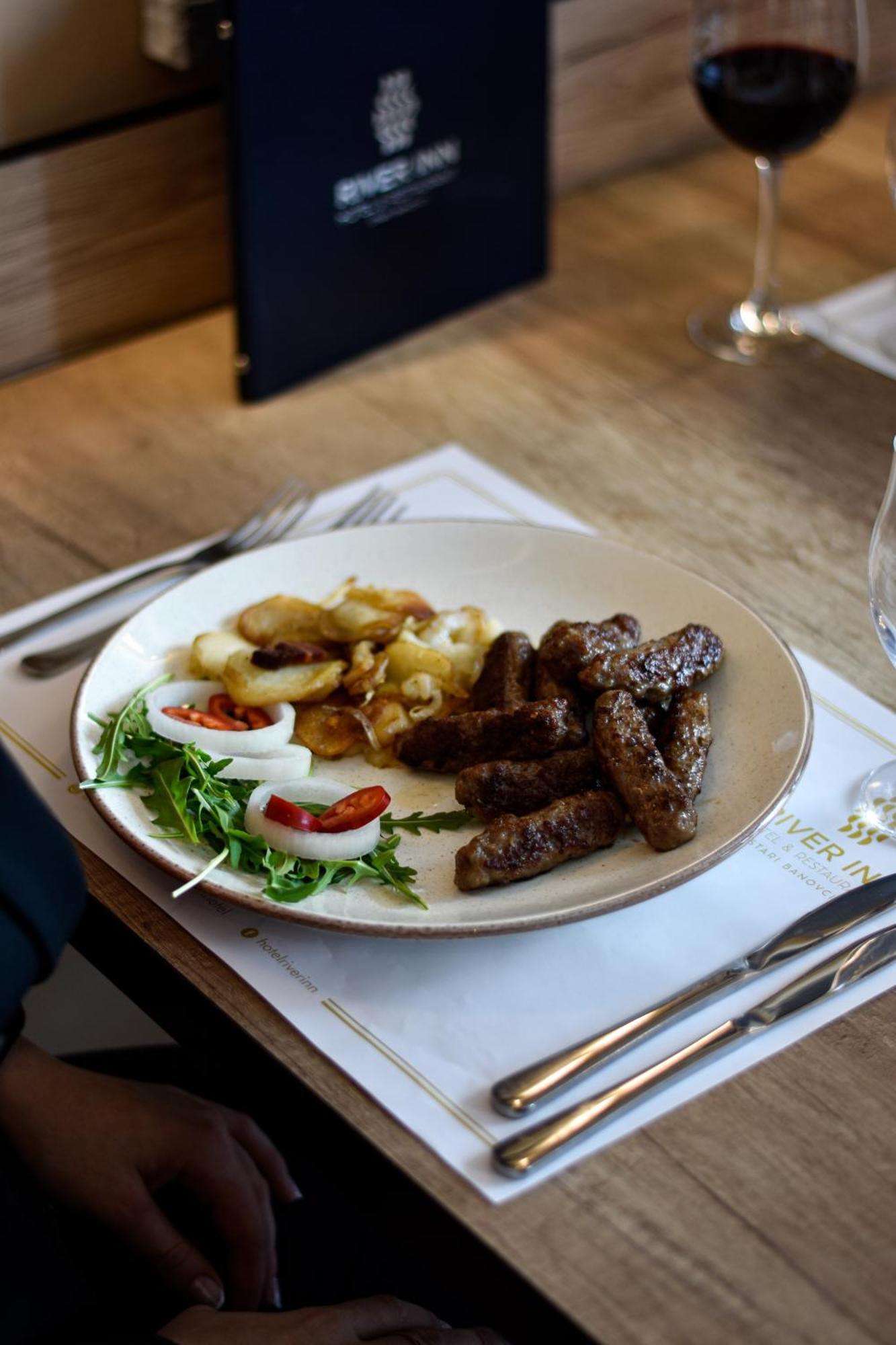 River Inn Stari Banovci 외부 사진
