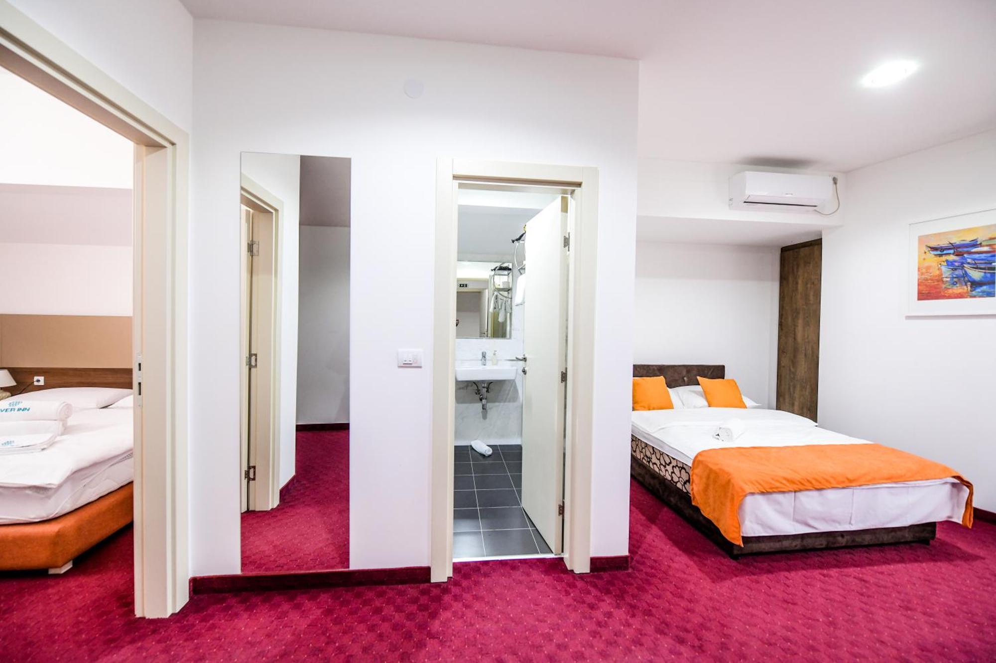 River Inn Stari Banovci 외부 사진
